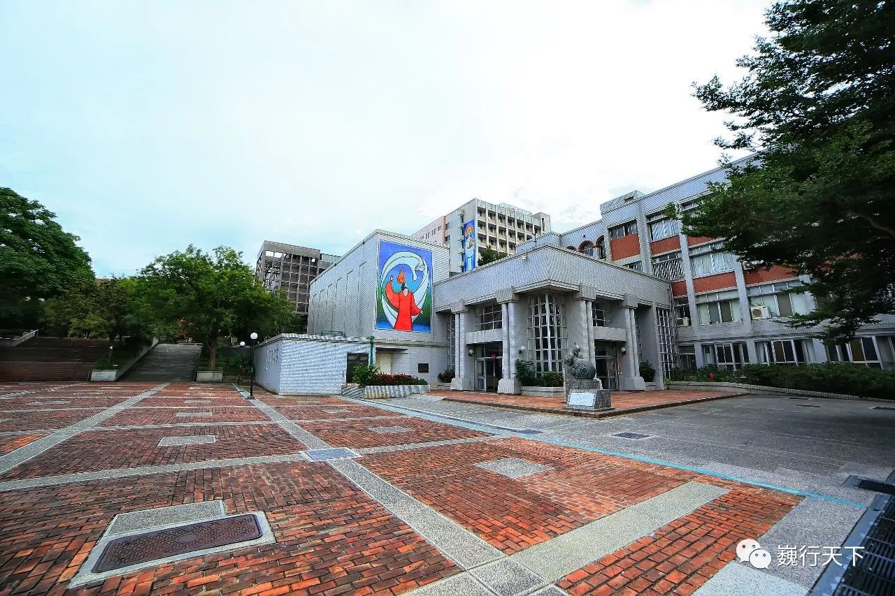 这所大学很特别,来的人都会找到逝去的校园爱情故事