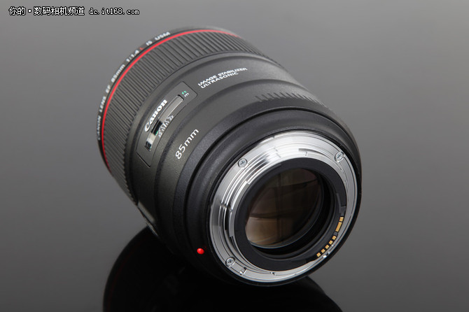 佳能85mmf1.4镜头推荐,佳能85f1.2人像镜头测评