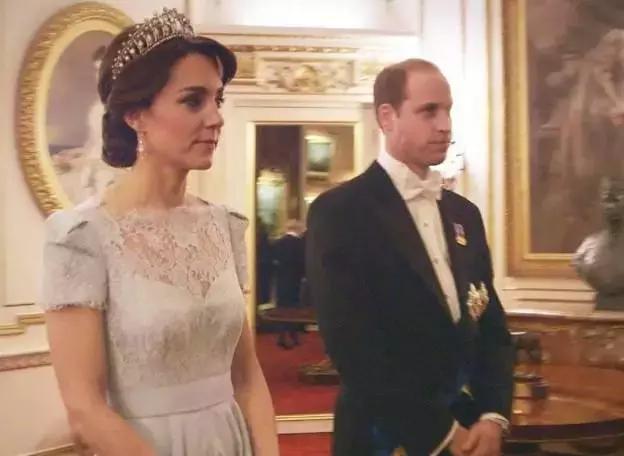 刘亦菲章子怡angelababy,章子怡和刘亦菲的骨相谁比较好