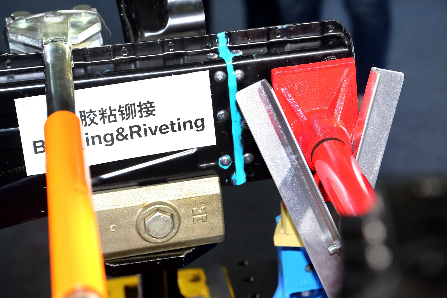 宝马汽车维修和保养一般去哪里,宝马车全国4s店都可以维修吗