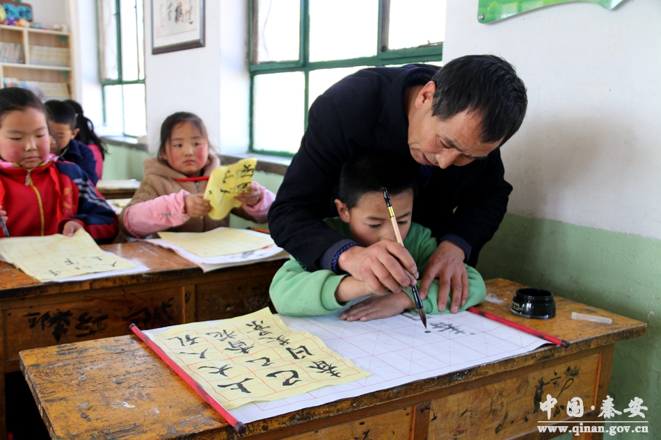 莲花镇郭河村郭孟杰,秦安县莲花镇郭河村郭孟杰
