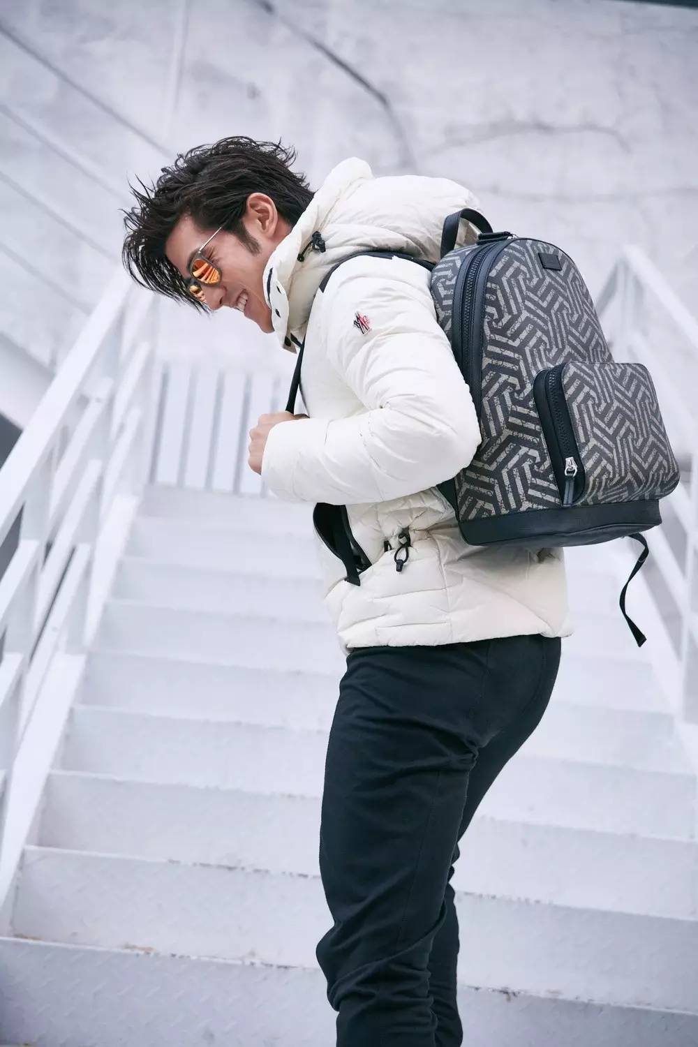 好看能穿不臃肿的双肩包男潮,防水双肩背包时髦又实用