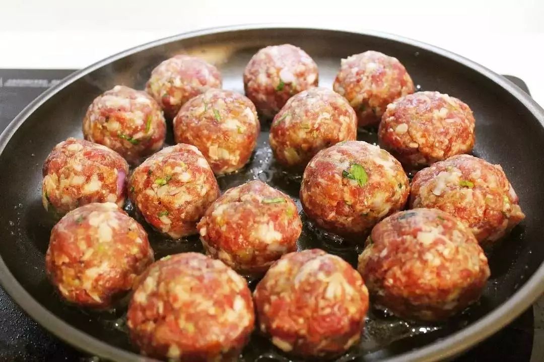 怎样选好的不粘锅,什么样的不粘锅煎锅最好