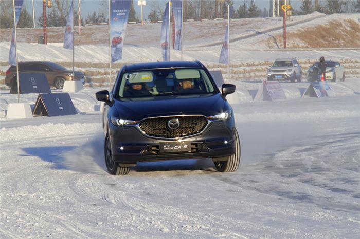 全新一代马自达cx-5行业试驾视频,马自达cx-5冰雪体验四驱就是疯狂