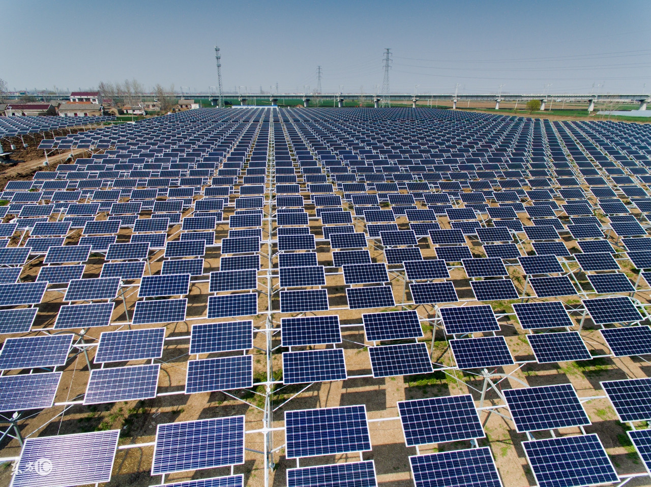 「君临」中国光伏双寡头，占据了全世界一半产能