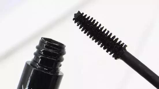 CPB、Dior等贵妇彩妆,真有吃土*党**专用平替款吗?