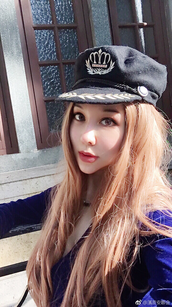 侯耀华送女徒弟假包包,侯耀华给徒弟送假包