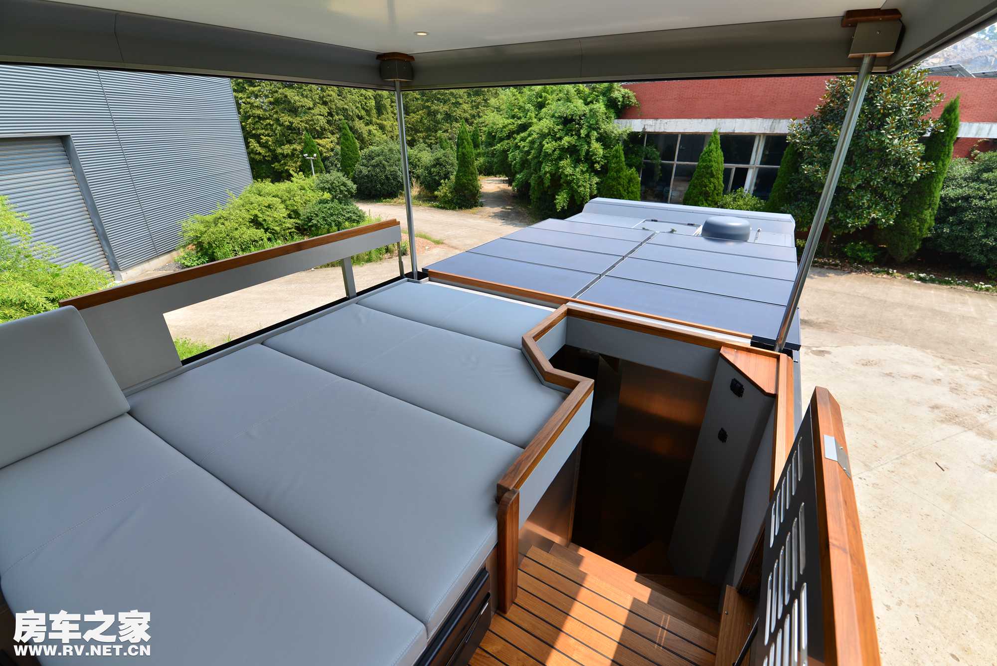 阿莫迪罗6x6征服者越野房车 (阿莫迪罗征服者8x8越野房车自驾游)