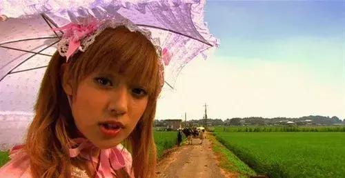 为了一条裙子花光三个月积蓄,为了一条裙子花光三个月的生活费