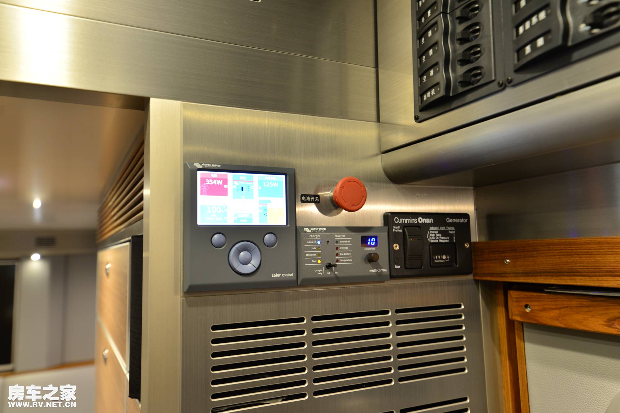 阿莫迪罗6x6征服者越野房车 (阿莫迪罗征服者8x8越野房车自驾游)