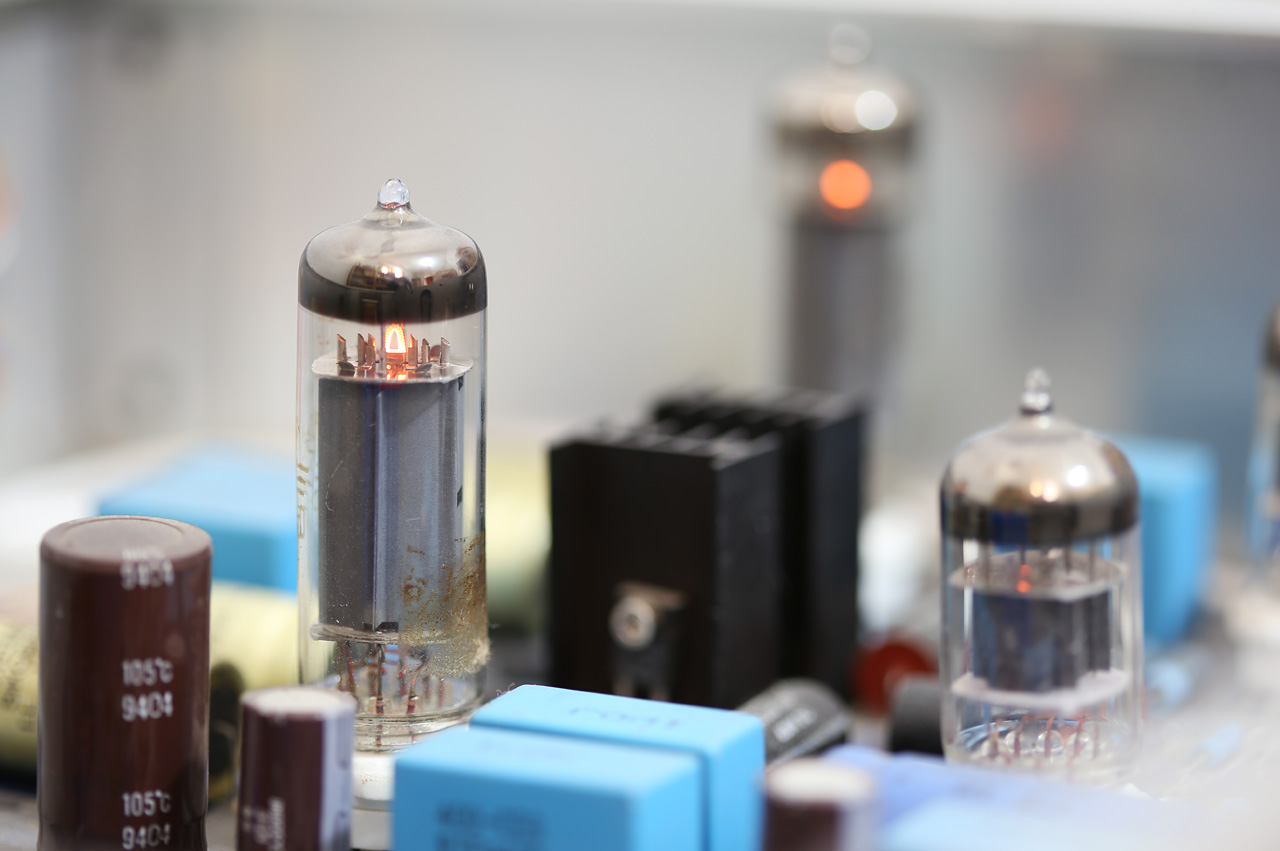 akg经典监听耳机k240,k240s耳机akg