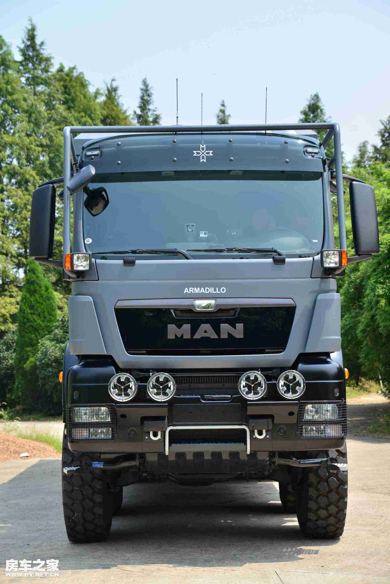 阿莫迪罗6x6征服者越野房车 (阿莫迪罗征服者8x8越野房车自驾游)