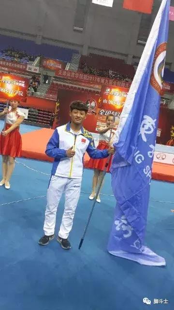 96年*男美**鲜肉弟弟青葱阳光又温暖你的笑容是最好的解忧药