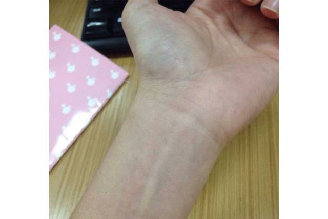 新手化妆入门粉底怎么涂,汤姆福特粉底液1.3色号会不会太黄