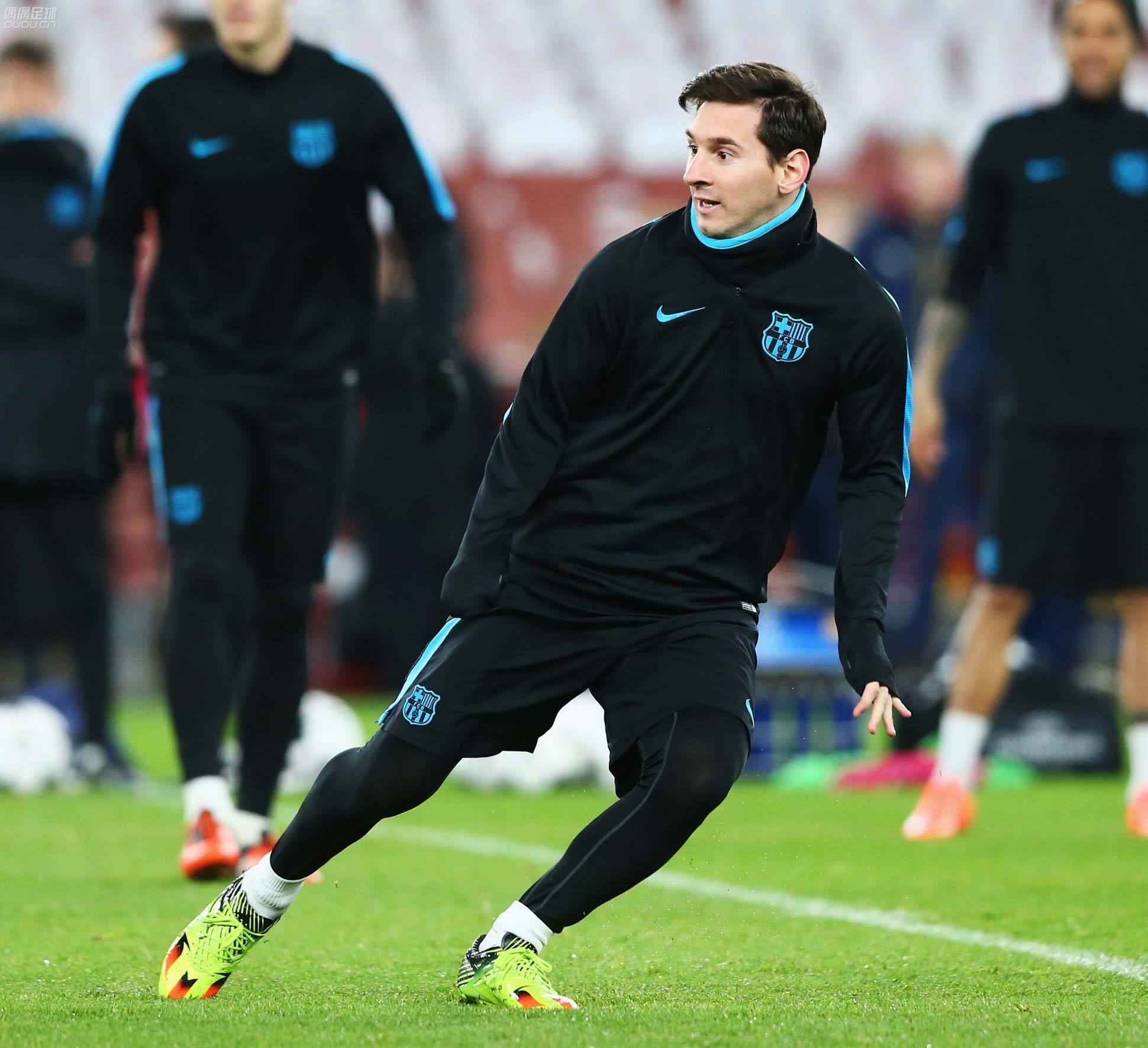 足球正确训练方法和注意事项,送给自己坚持运动的一句话