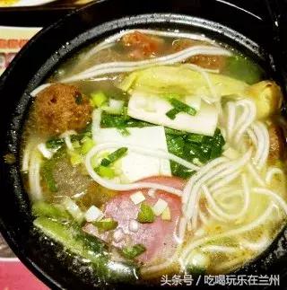 天冷了做一碗砂锅暖心又暖胃,小砂锅既暖心又暖胃