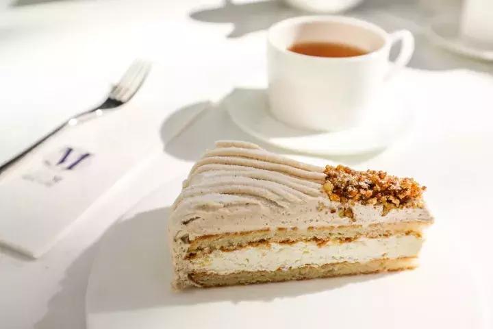 甜蜜的LadyM来到新天地,今后约在世界唯一包间!