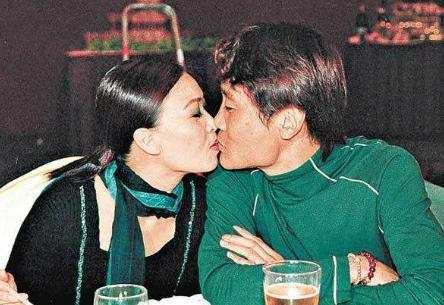 国足第一边锋,国足第一球员