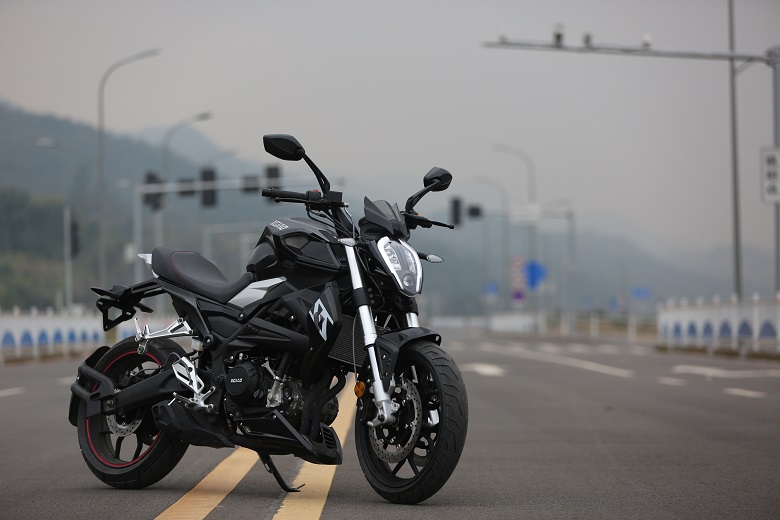 新感觉250双缸二手多少钱,新感觉双缸250摩托车推荐