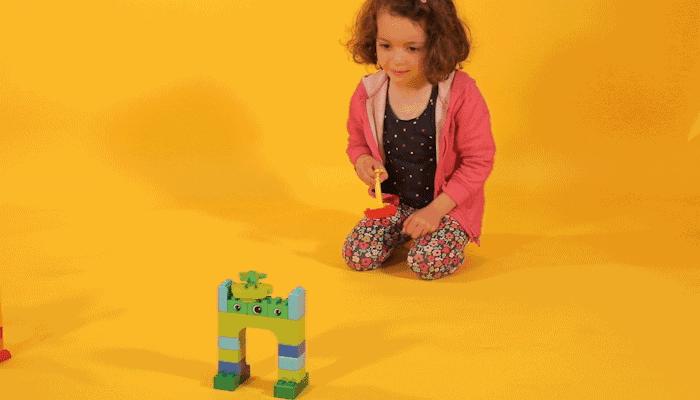 宝贝儿的第一套乐高,宝宝的第一个乐高作品