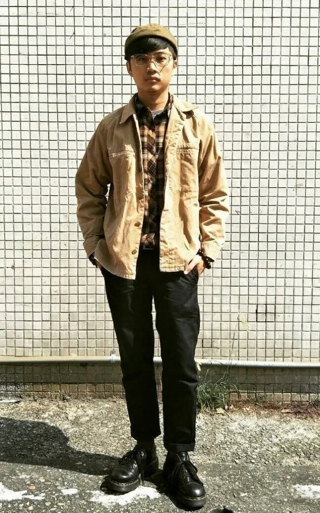 穿马丁靴的帅气男孩,穿马丁靴的男生照片