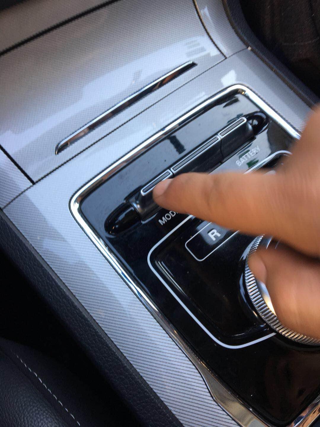 小白鼠关注，告诉你冬天怎么开荣威ERX5