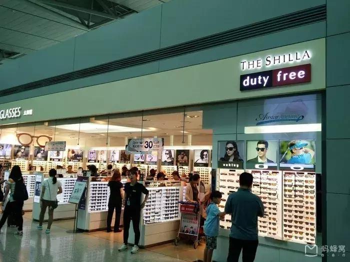 机场免税店什么东西最值得买,机场免税店的东西便宜吗