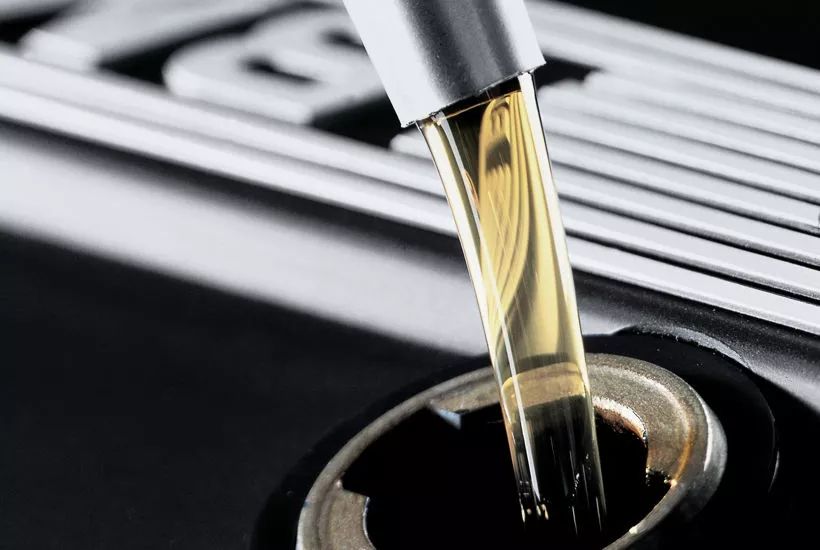 嘉实多0-20w全合成机油适合哪种车,0w40全合成机油适合什么车