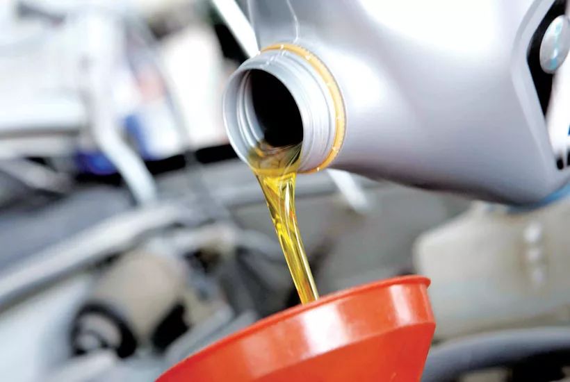 嘉实多0-20w全合成机油适合哪种车,0w40全合成机油适合什么车