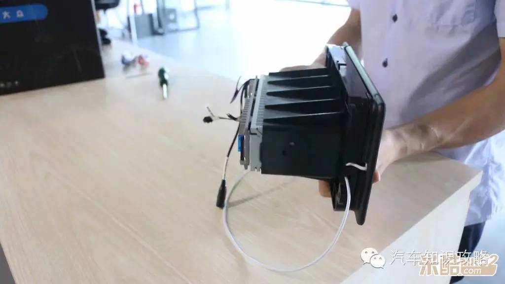 汽车加装后排ipad屏幕,汽车加装ipad做娱乐系统