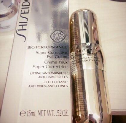 阿玛尼405唇釉100元是真的吗,成都市哪里有专柜阿玛尼