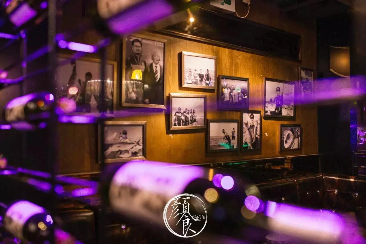 钓者崇尚自然，醉心音乐，寄情山海之间也