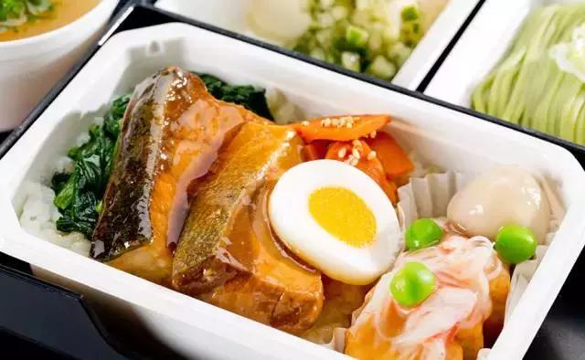 最新评选全球航空公司Top10,经济舱也能坐出头等舱的感觉!