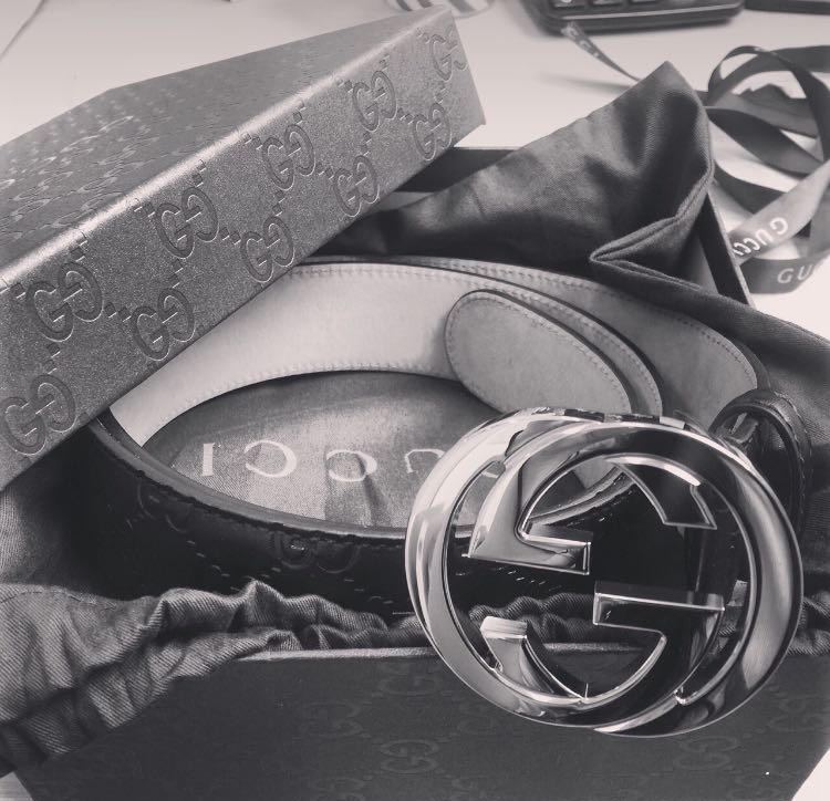 这是女友为我准备的圣诞礼物，我居然笑成了220斤的胖子