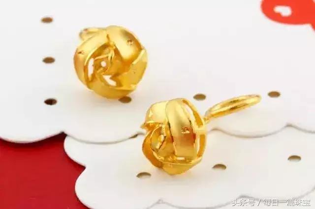 耳钉耳针断裂修复,黄金耳钉回头脱落怎么修复