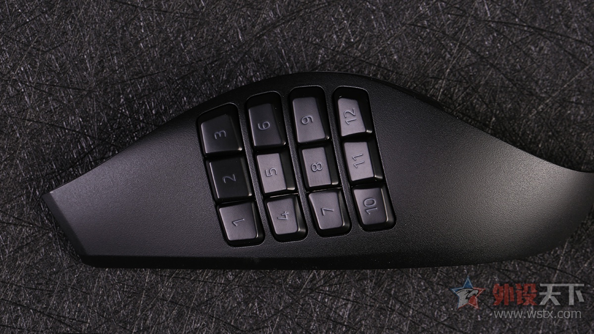 雷蛇那伽梵蛇进化,雷蛇巴塞利斯蛇终极版鼠标测评