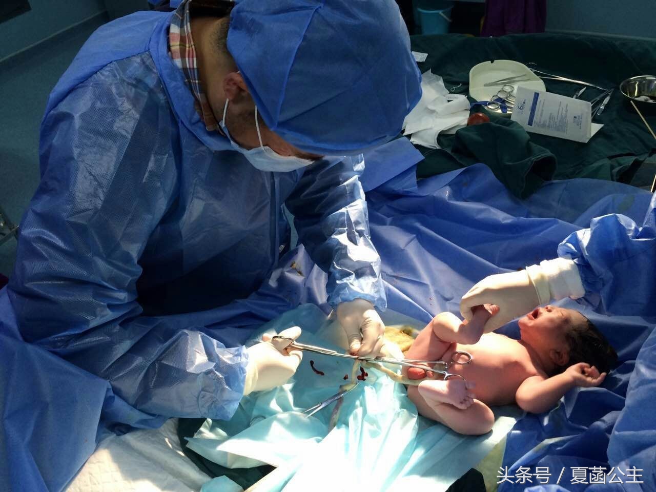 媳妇剖腹产24天突然恶露很多,剖腹产伤口30天有血