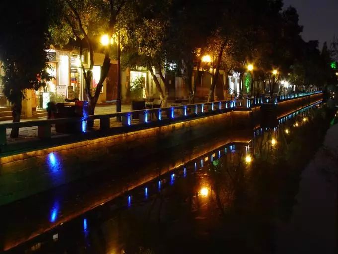 夜·苏州丨竟比书店多10倍！2000多家酒吧，不只有酒还有故事！