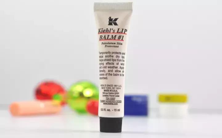 冬季嘴唇干燥起皮用什么唇膏好,十大好用冬季润唇膏排行榜