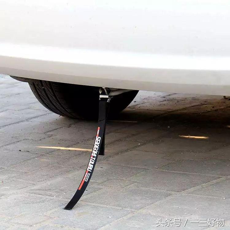 扶墙排出身上的静电,居家消除静电