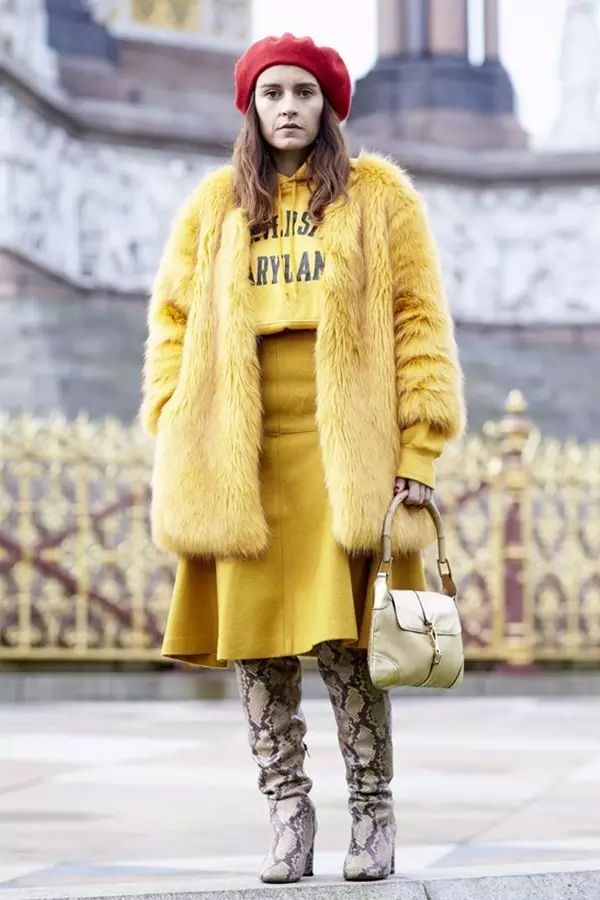 想做个时髦精你选对t恤了吗,秋冬怎么穿裙子好看又不冷