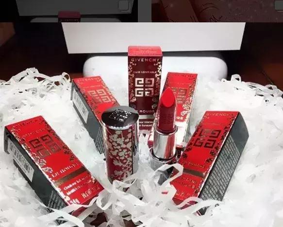 纪梵希搞婚庆，MAC卖寿桃？外国大牌到底对我们的春节有什么误解