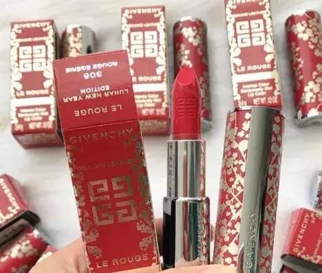 纪梵希搞婚庆，MAC卖寿桃？外国大牌到底对我们的春节有什么误解