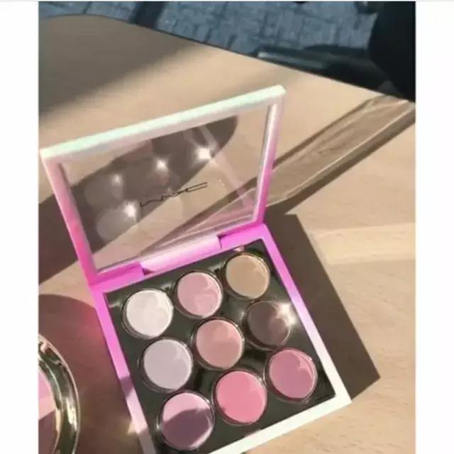 纪梵希搞婚庆，MAC卖寿桃？外国大牌到底对我们的春节有什么误解