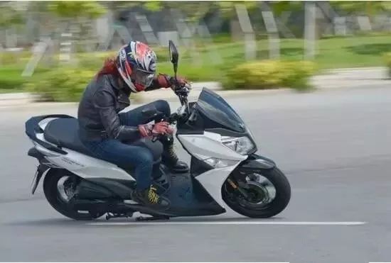 测评各款踏板摩托车,评测踏板