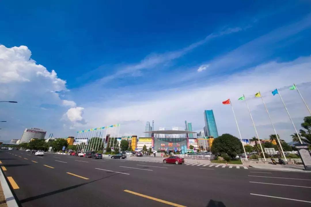 饰品店一年四季适合卖什么,小饰品开店攻略