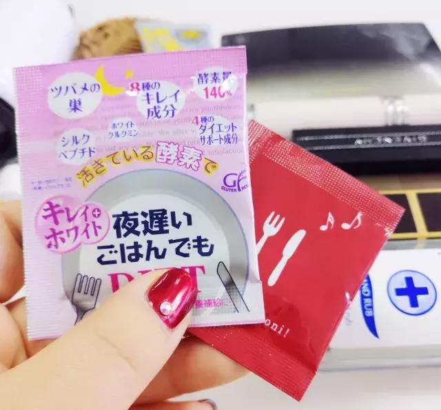 圣诞小分享——女生包包里的小东西