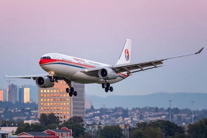 初到温哥华机场,温哥华出行必备