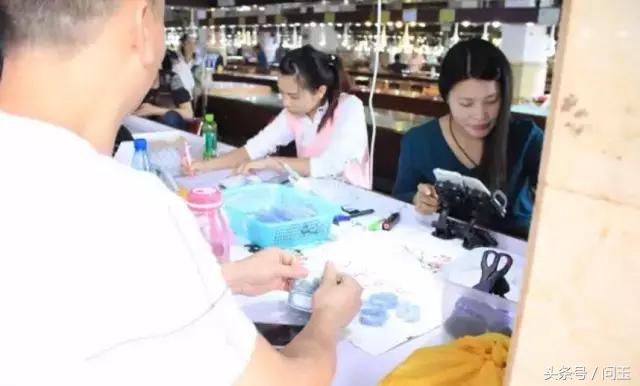 直播翡翠拍卖可信吗,翡翠直播拍卖套路是真的吗