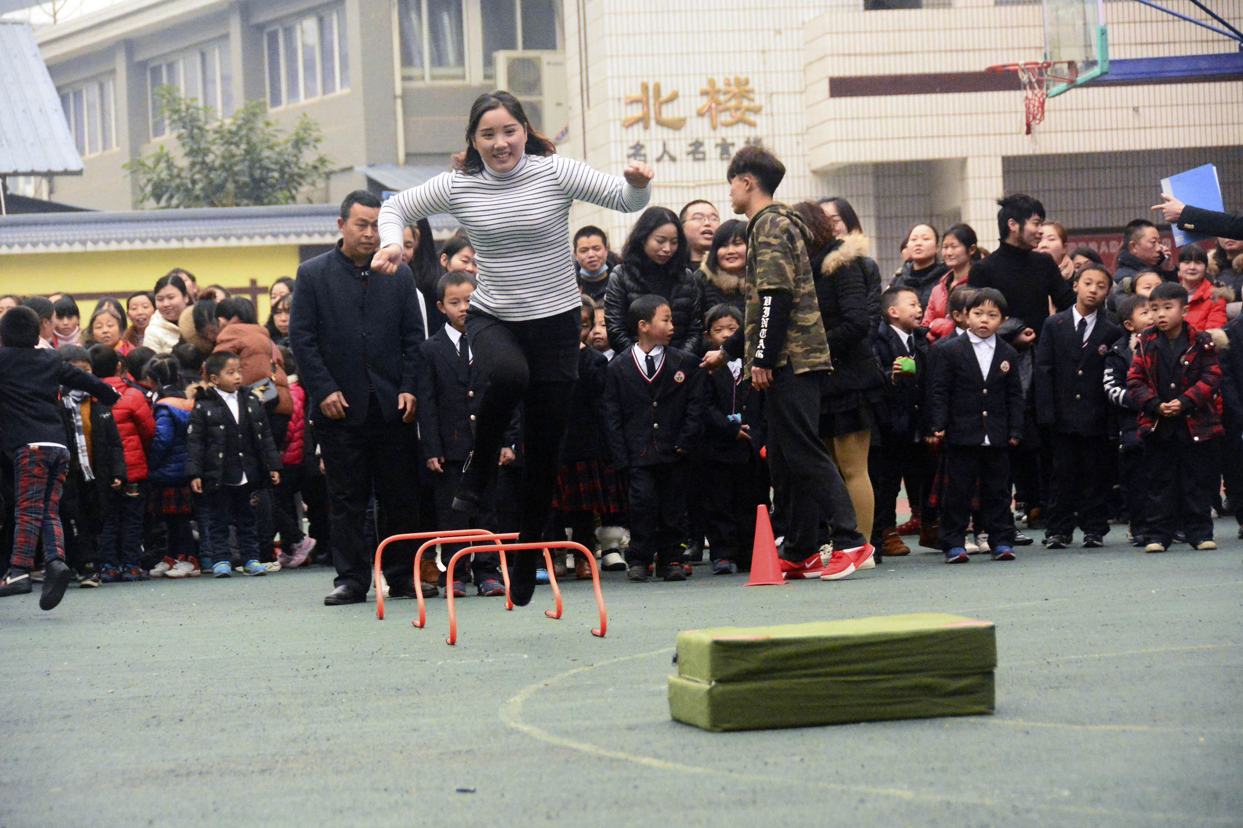 冬季亲子运动会游戏大班,巴州三中运动会